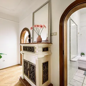  Otel Stylish Homes Downtown Buda
